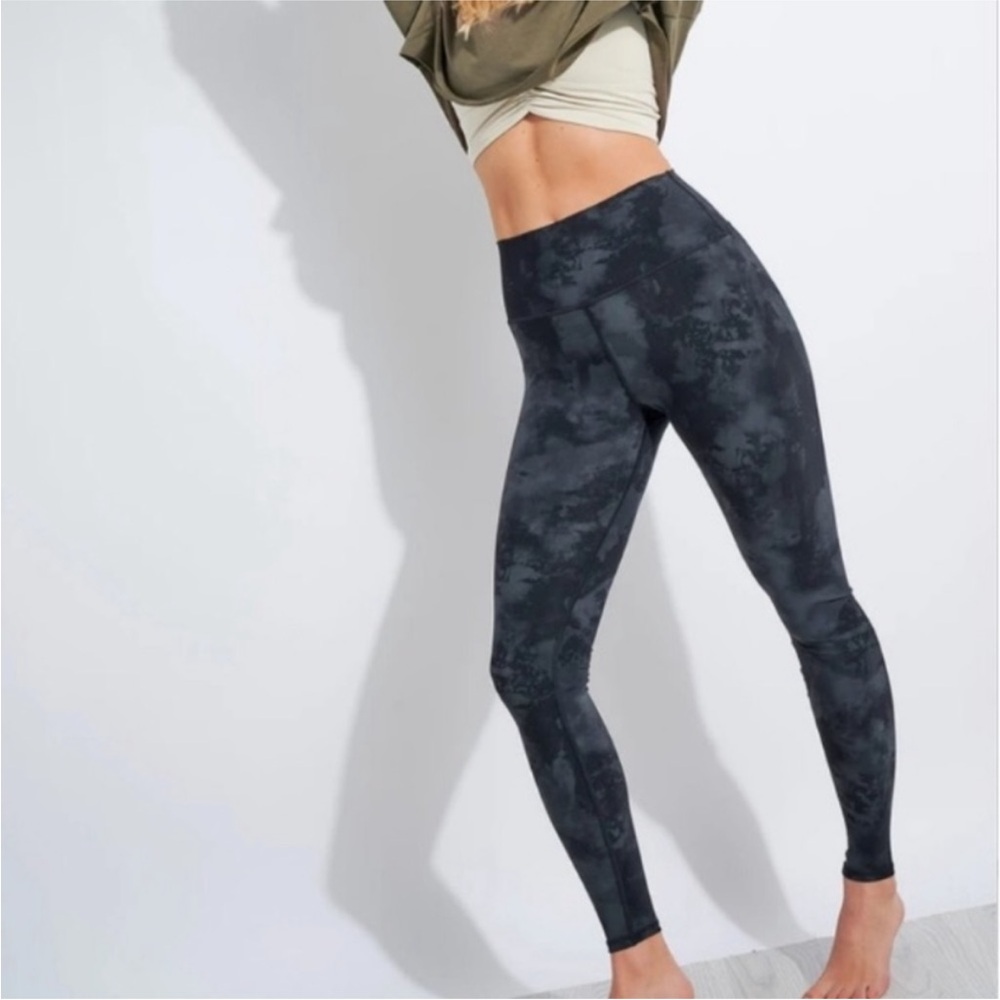 Alo Yoga Solarized Leggings High Waisted Small Black Gray Tie Dye - Picture 2 of 9